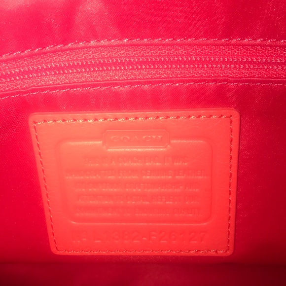 Coach bag structured bag like new!! - Picture 3 of 3